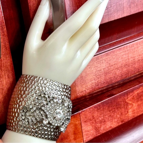 Repurposed Wide Open Cuff Bracelet Bling Rhinestones OOAK Hammered Silver Tone 7 - Picture 2 of 11